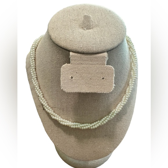 Vintage Gorgeous Pearl Necklace Choker - Picture 2 of 3